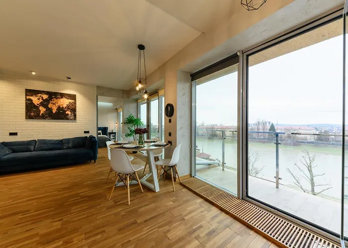 Luxury Venecia Apartament Użhorod